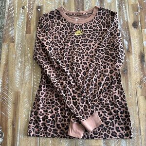 Nike Leopard Long-Sleeve Tee